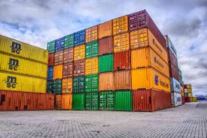 Air Cargo vs Sea Cargo – Which One is Better for Dubai Businesses