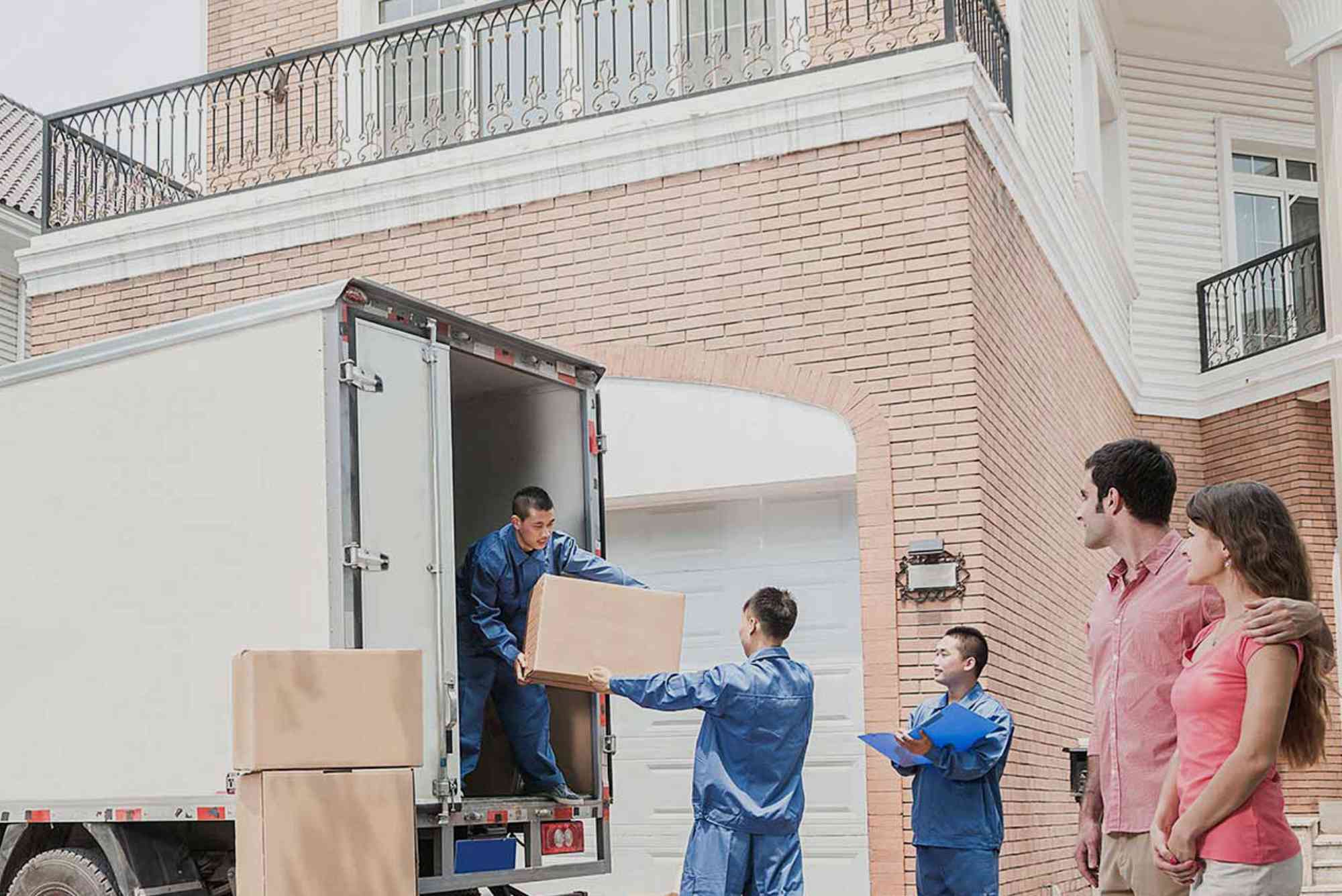 The Benefits of Door-to-Door Cargo Services in Dubai