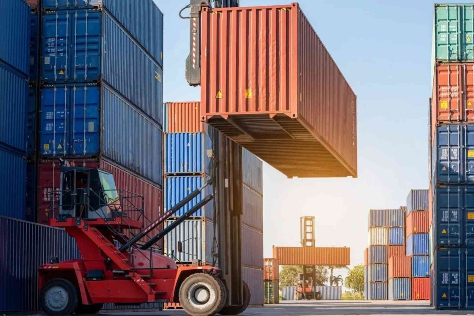 Top Industries That Rely on Cargo Services in Dubai for Growth